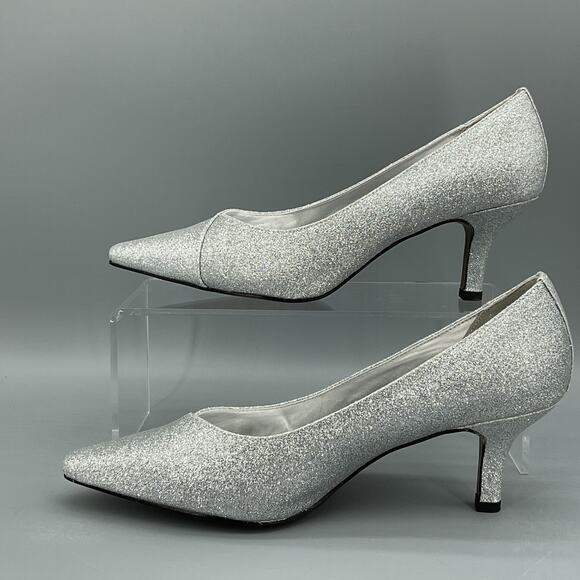 NEW Easy Street Women’s Chiffon Glitter Pumps Silver Size 8.5WW - Picture 2 of 10
